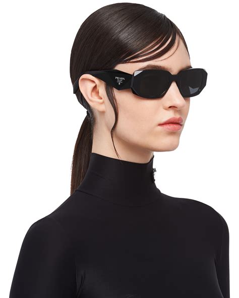 Prada Eyewear para mujer 